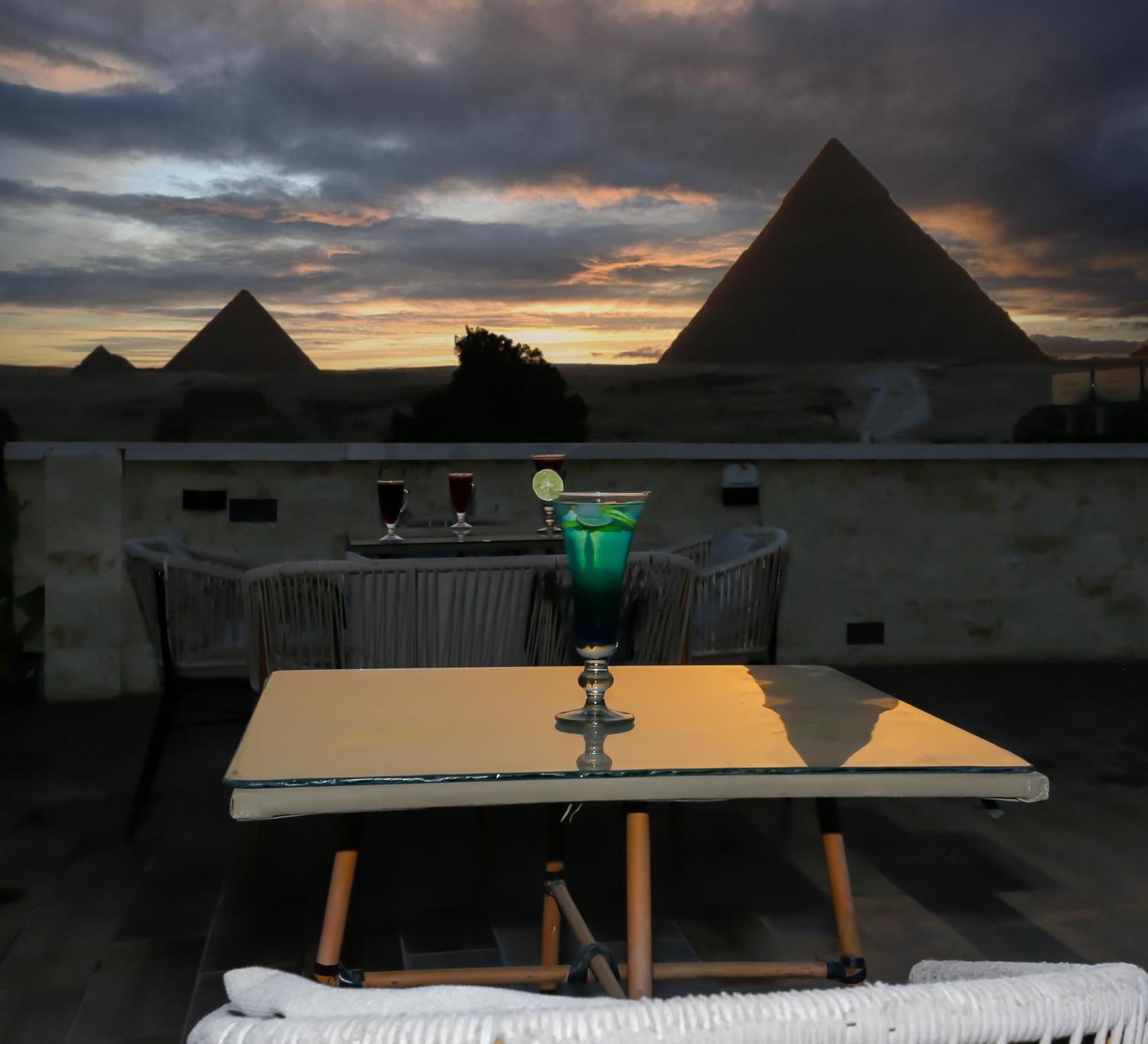 Pyramids Vista Inn Kafret el-Gabal Zewnętrze zdjęcie