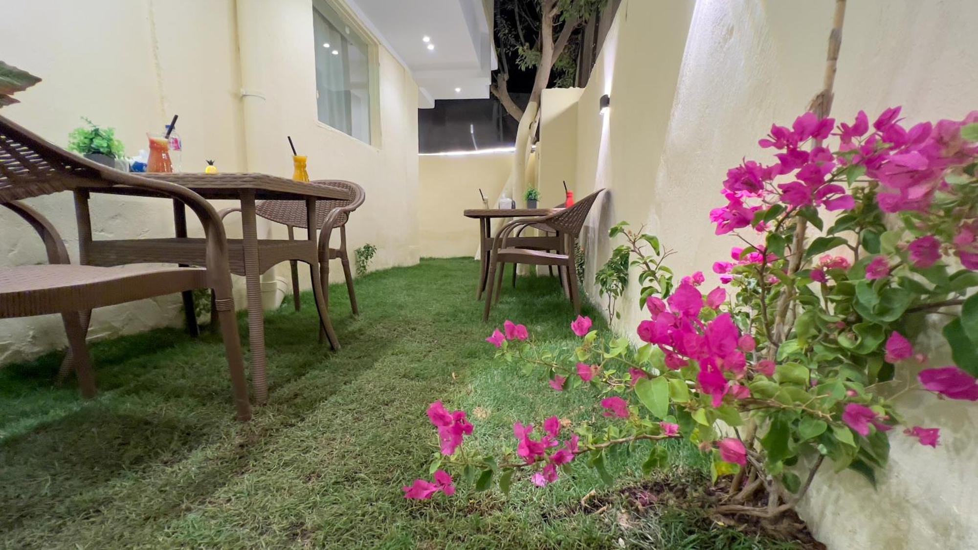 Pyramids Vista Inn Kafret el-Gabal Zewnętrze zdjęcie